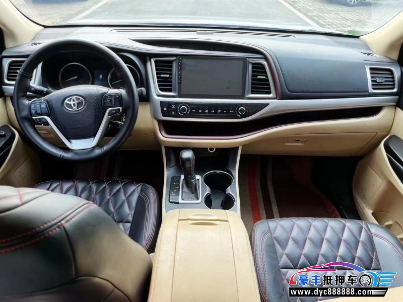 17年丰田汉兰达轿车抵押车出售