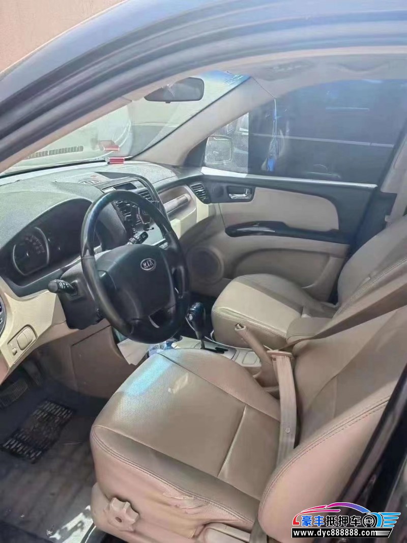 11年起亚狮跑轿车抵押车出售