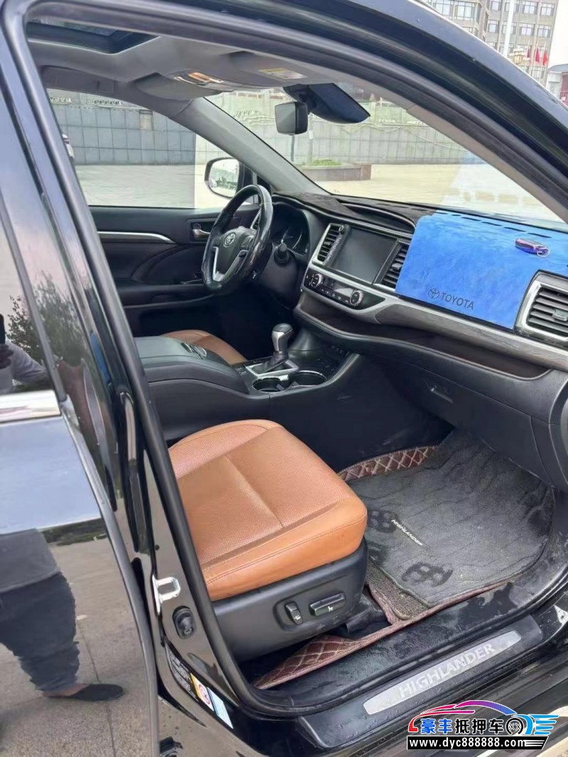 20年丰田汉兰达轿车抵押车出售