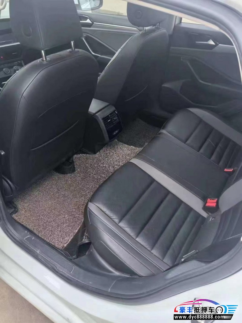 21年大众速腾轿车抵押车出售