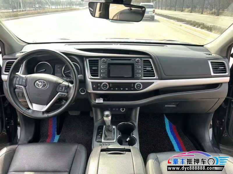 20年丰田汉兰达轿车抵押车出售