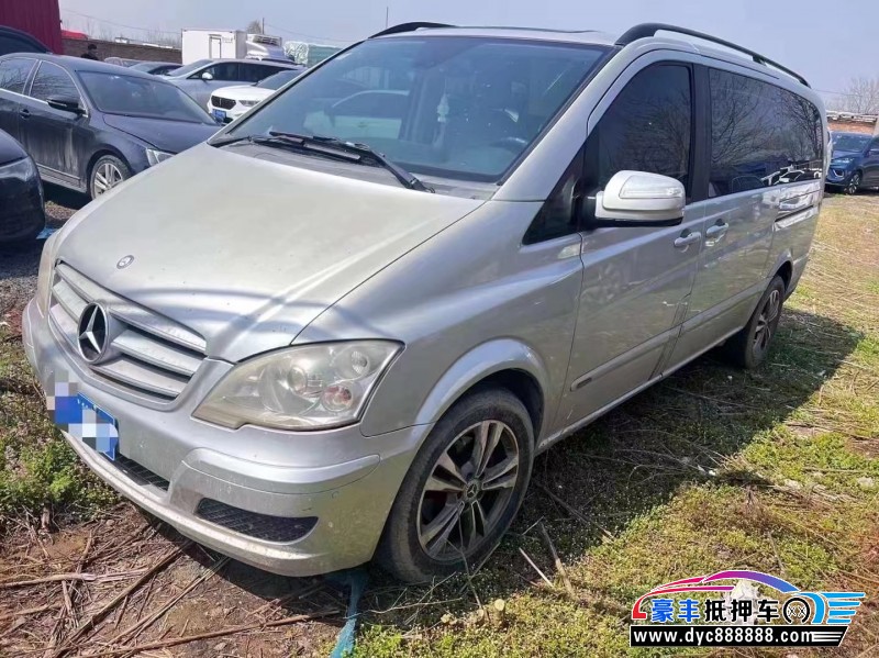 12年奔驰唯雅诺轿车抵押车出售