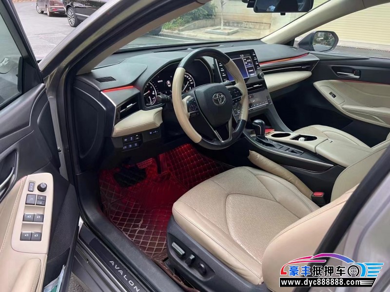 19年丰田亚洲龙轿车抵押车出售