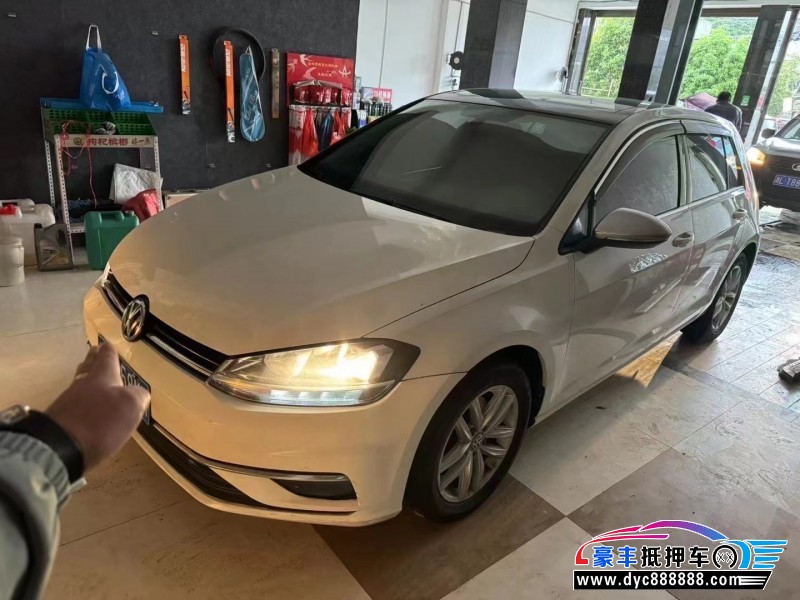 18年大众高尔夫轿车抵押车出售