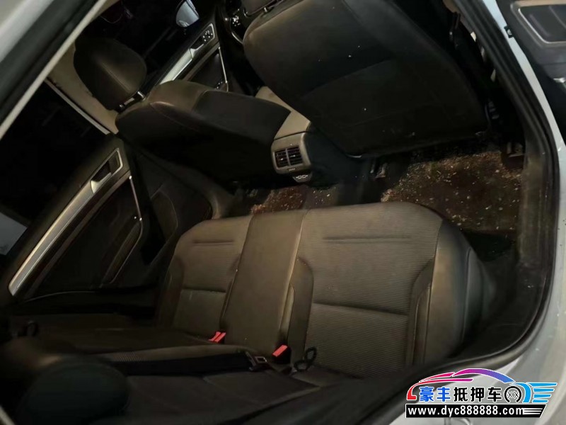 18年大众高尔夫轿车抵押车出售