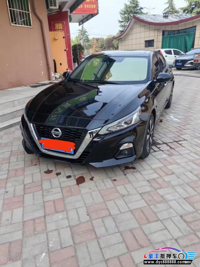 22年日产天籁轿车抵押车出售