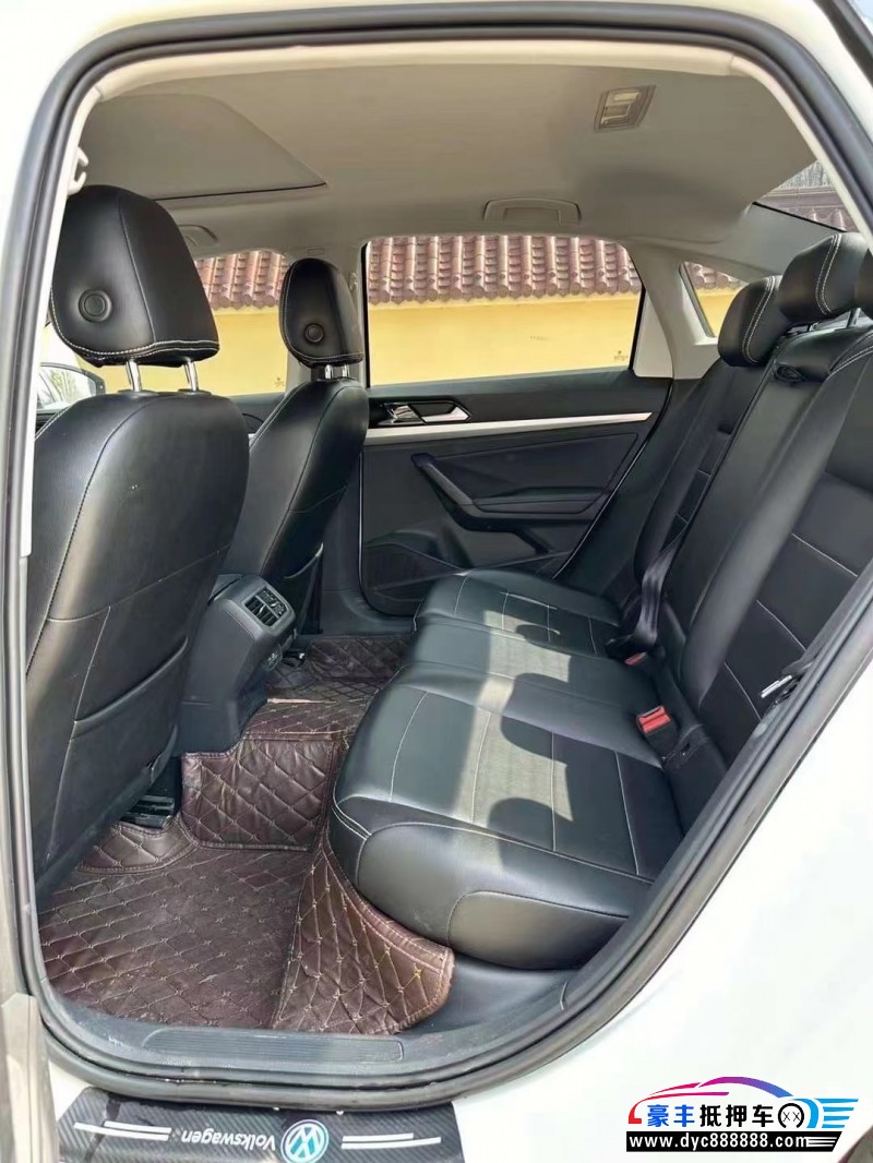 22年大众朗逸轿车抵押车出售