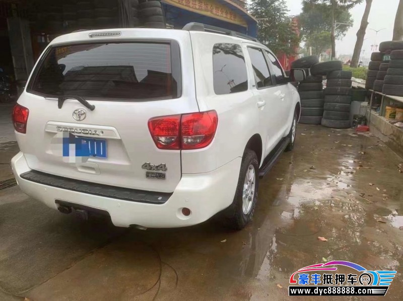 16年丰田红杉轿车抵押车出售