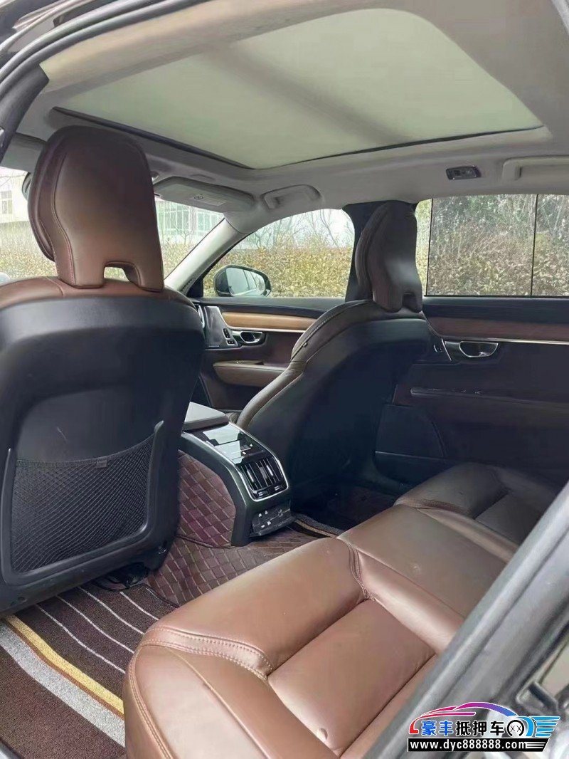 19年沃尔沃S90轿车抵押车出售