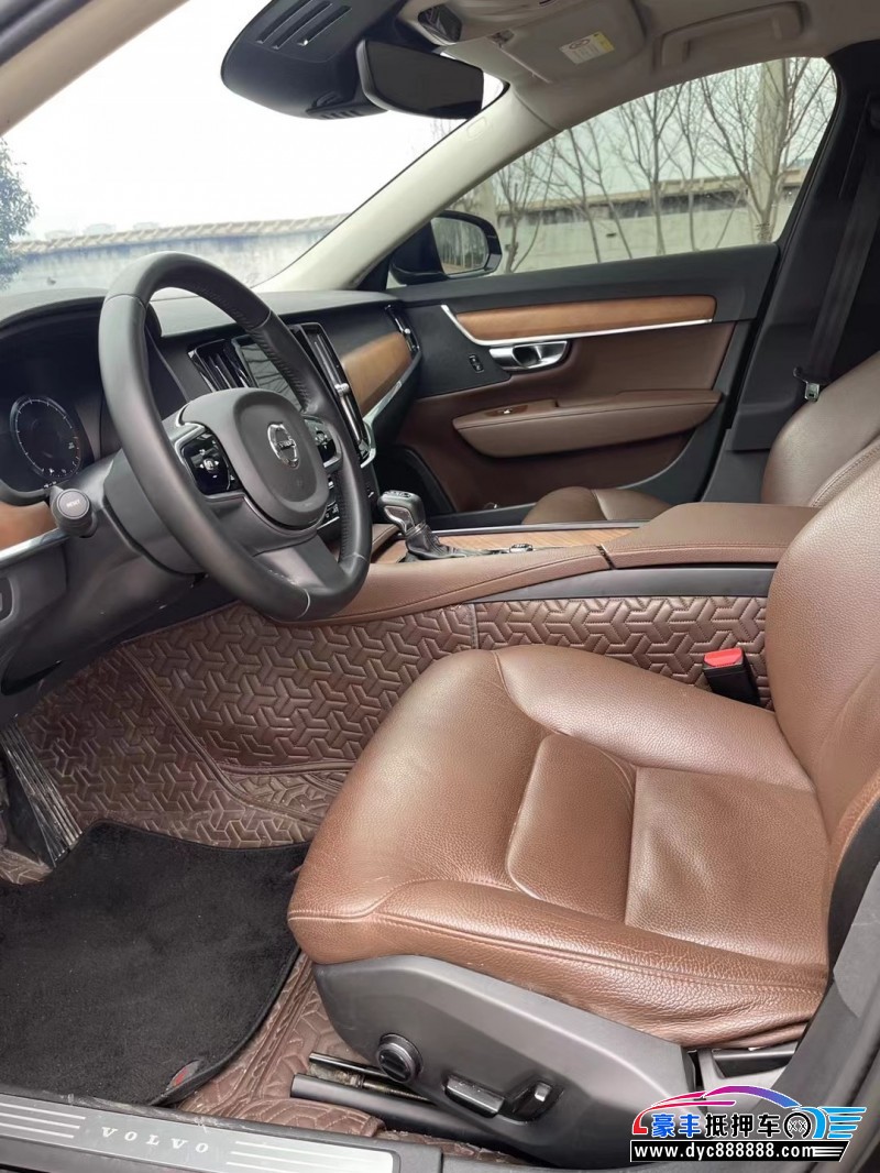 20年沃尔沃S90轿车抵押车出售