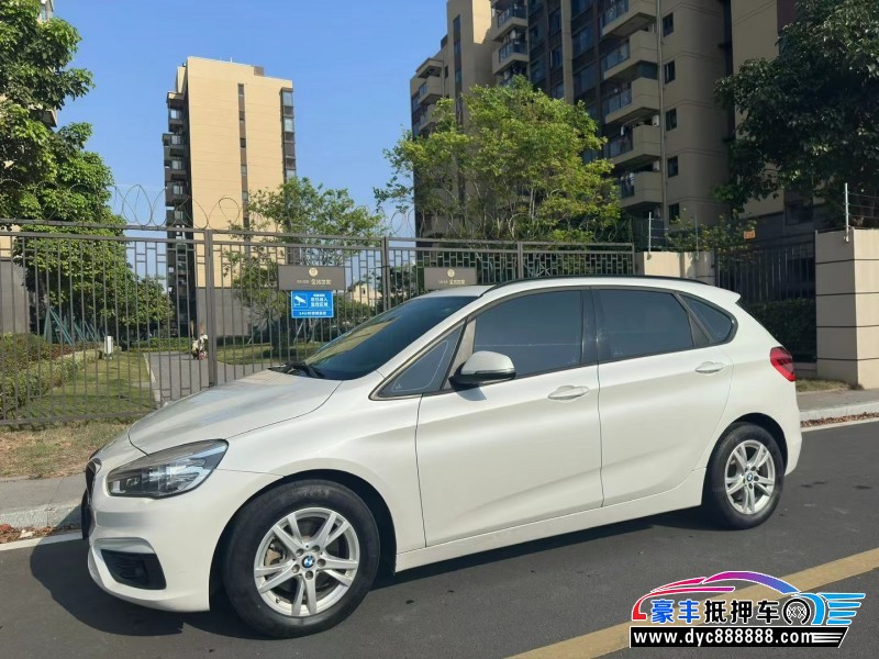 18年宝马2系轿车抵押车出售