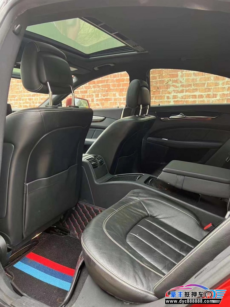 17年奔驰CLS轿车抵押车出售