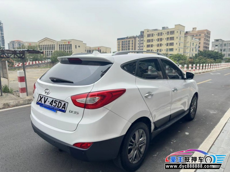 15年现代ix35轿车抵押车出售