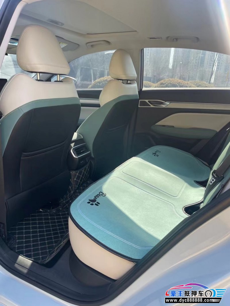 23年吉利雷神轿车抵押车出售