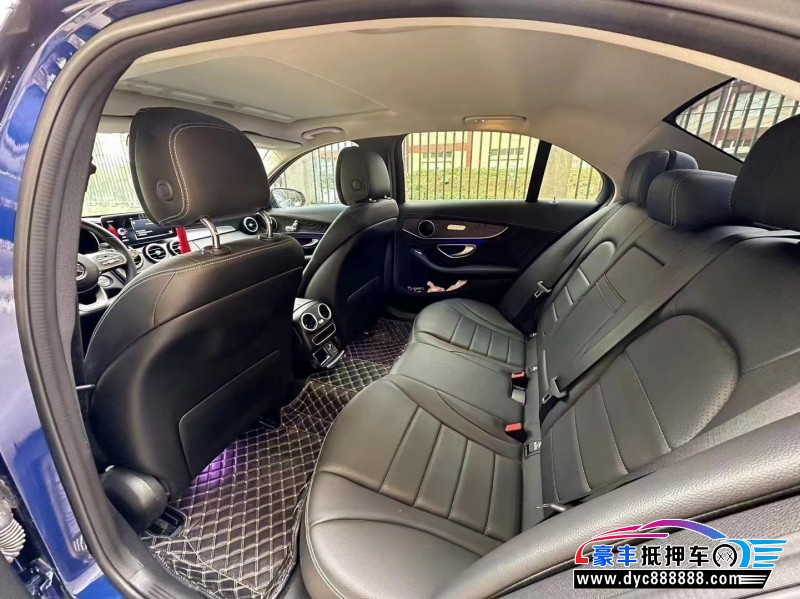 20年奔驰C轿车抵押车出售