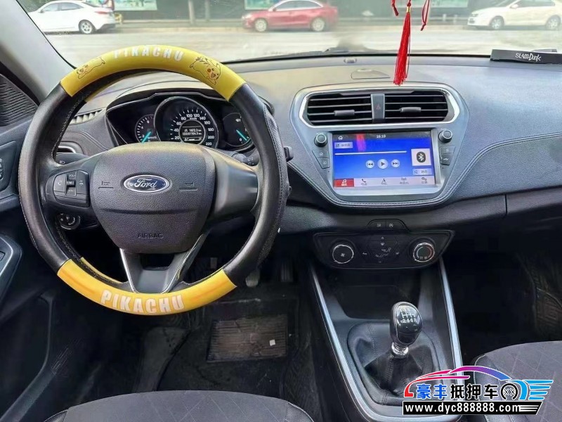 19年福特福睿斯轿车抵押车出售