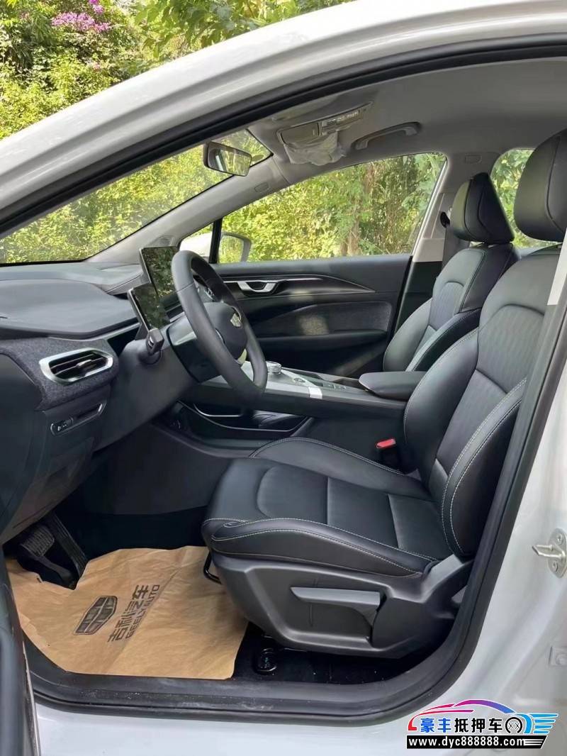 23年吉利几何轿车抵押车出售