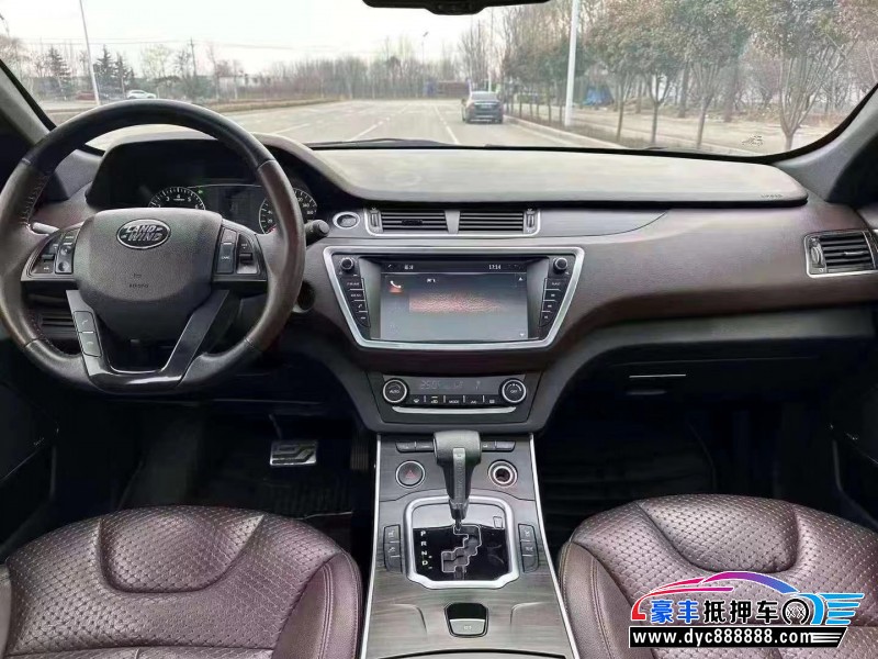 17年陆风X7轿车抵押车出售