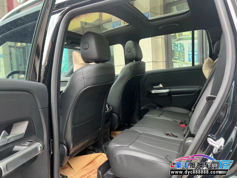 21年奔驰GLB轿车抵押车出售