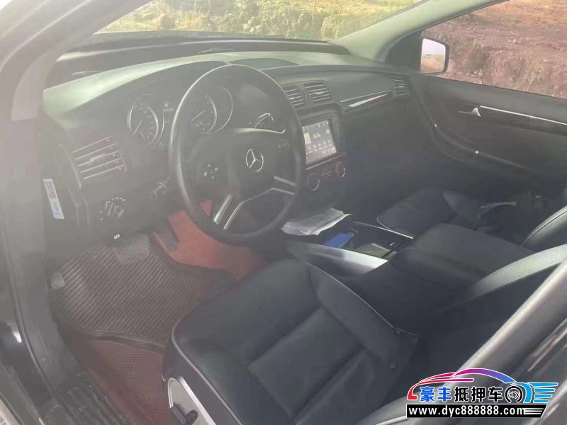 17年奔驰R轿车抵押车出售