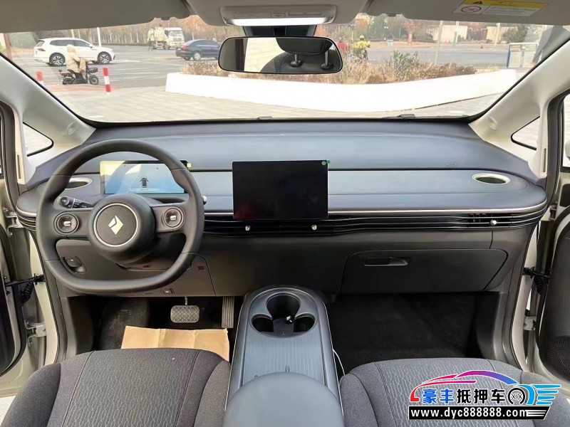 23年宝骏云朵轿车抵押车出售