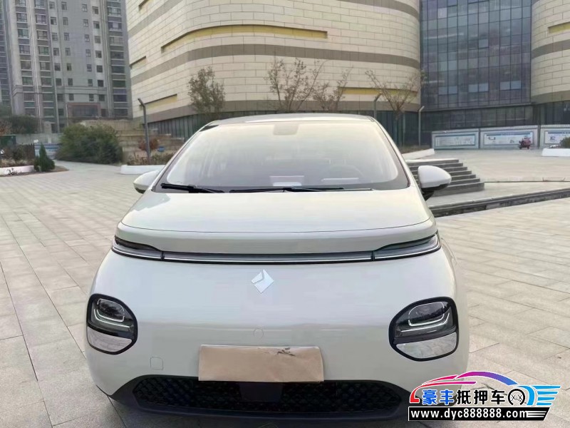 23年宝骏云朵轿车抵押车出售