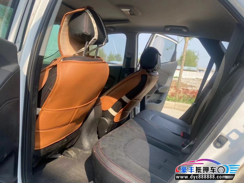 17年现代ix35轿车抵押车出售