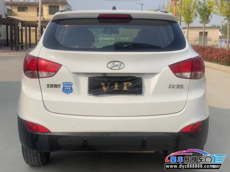 17年现代ix35轿车抵押车出售