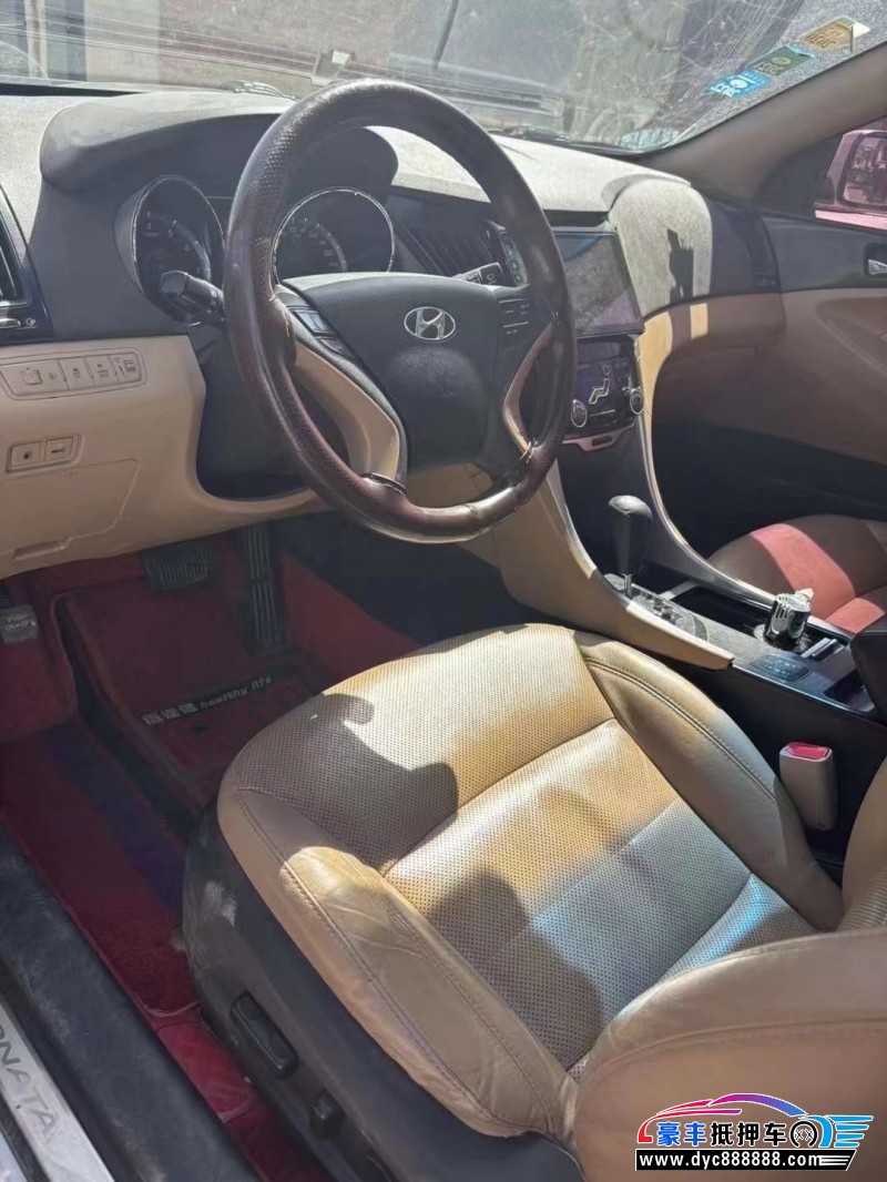 11年现代索纳塔八轿车抵押车出售