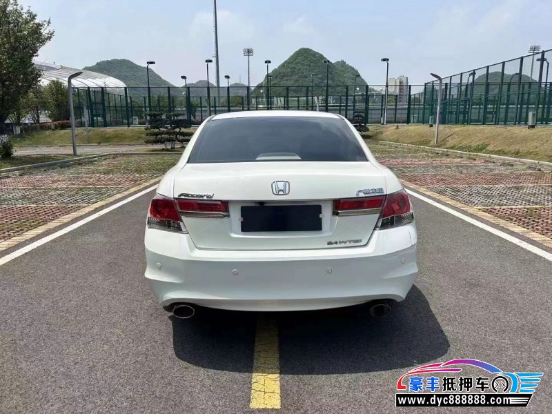 12年本田雅阁轿车抵押车出售