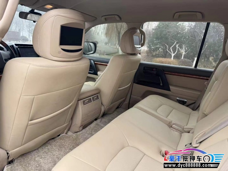 15年丰田兰德酷路泽（陆巡）轿车抵押车出售