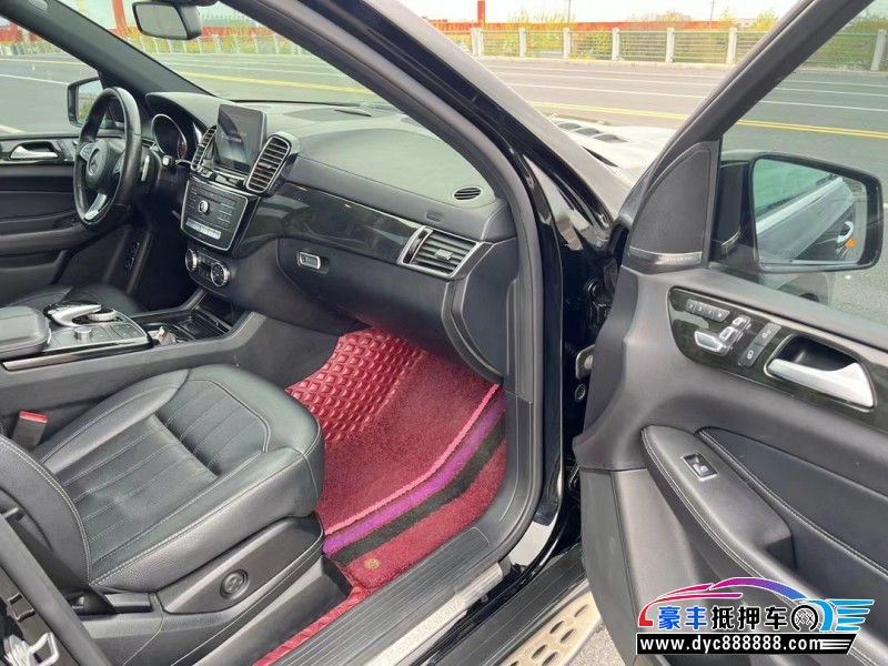 19年奔驰CLS级轿车抵押车出售