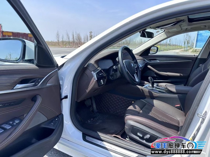 23年宝马5系轿车抵押车出售