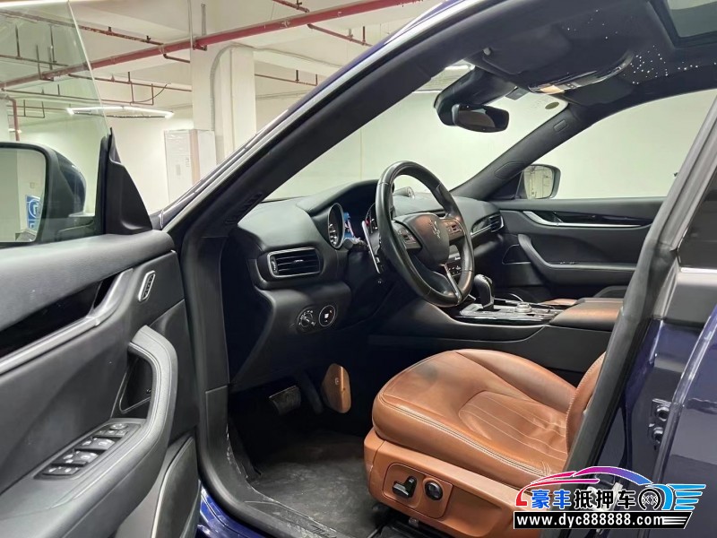 17年玛莎拉蒂莱万特轿车抵押车出售