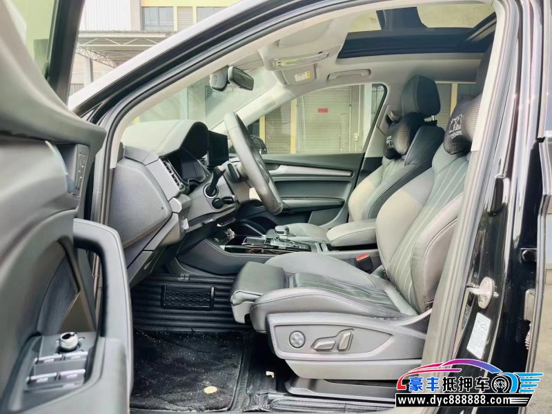 21年奥迪Q5轿车抵押车出售