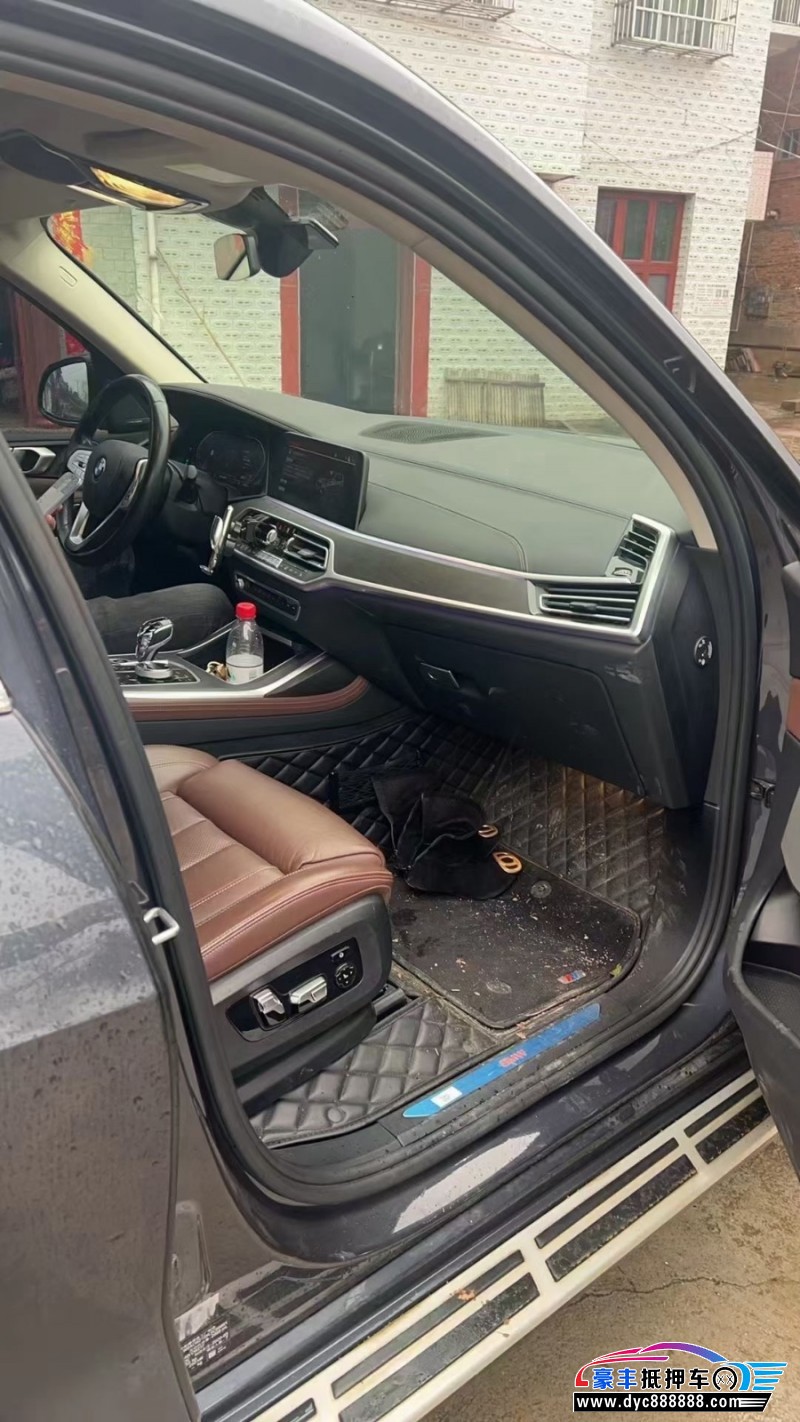 21年宝马X7轿车抵押车出售