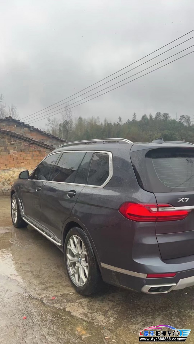 21年宝马X7轿车抵押车出售