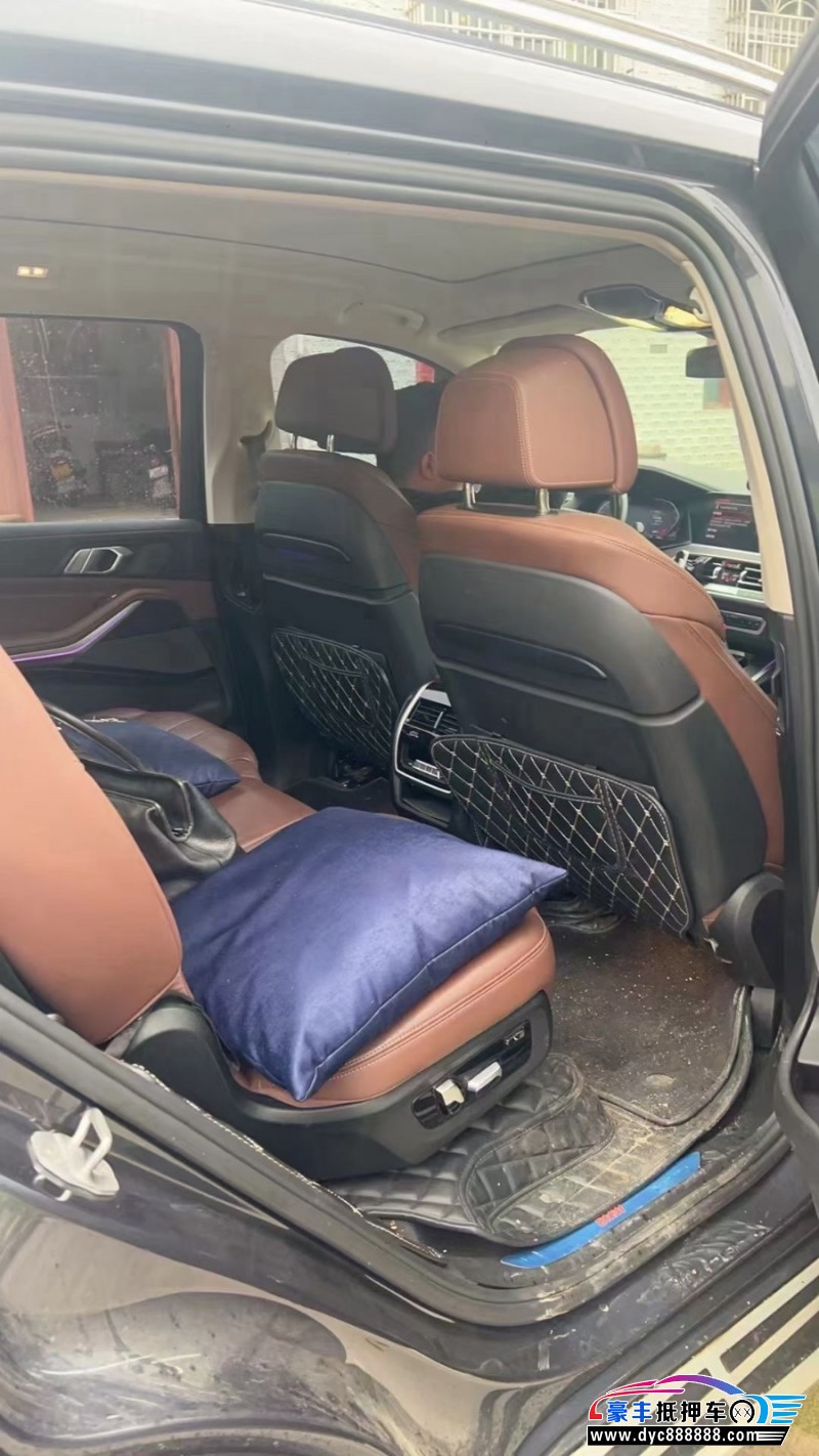 21年宝马X7轿车抵押车出售