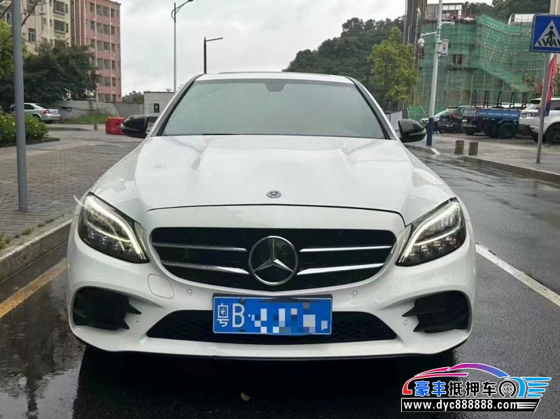 19年奔驰C轿车抵押车出售