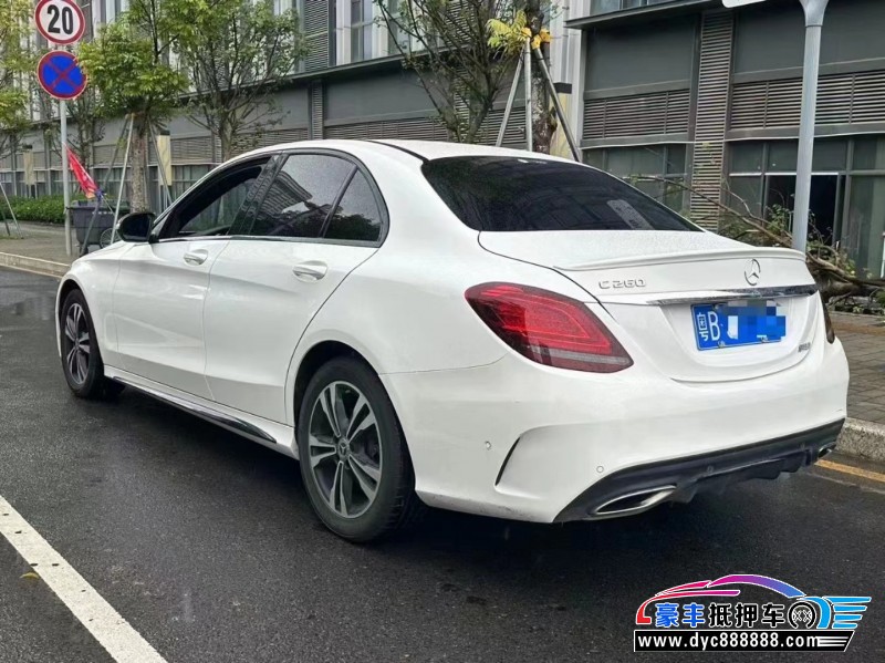 19年奔驰C轿车抵押车出售