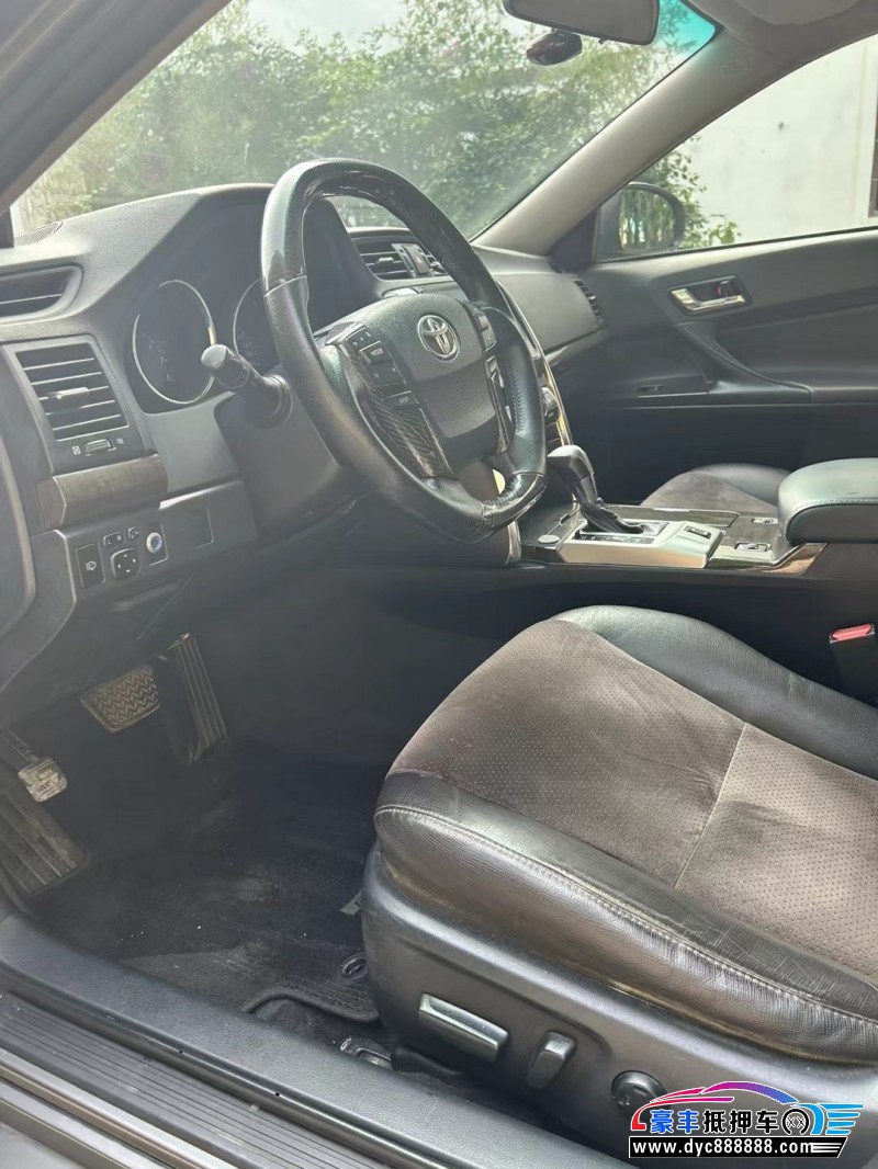 14年丰田锐志轿车抵押车出售