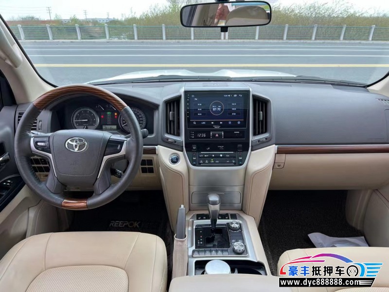 18年丰田兰德酷路泽（陆巡）轿车抵押车出售