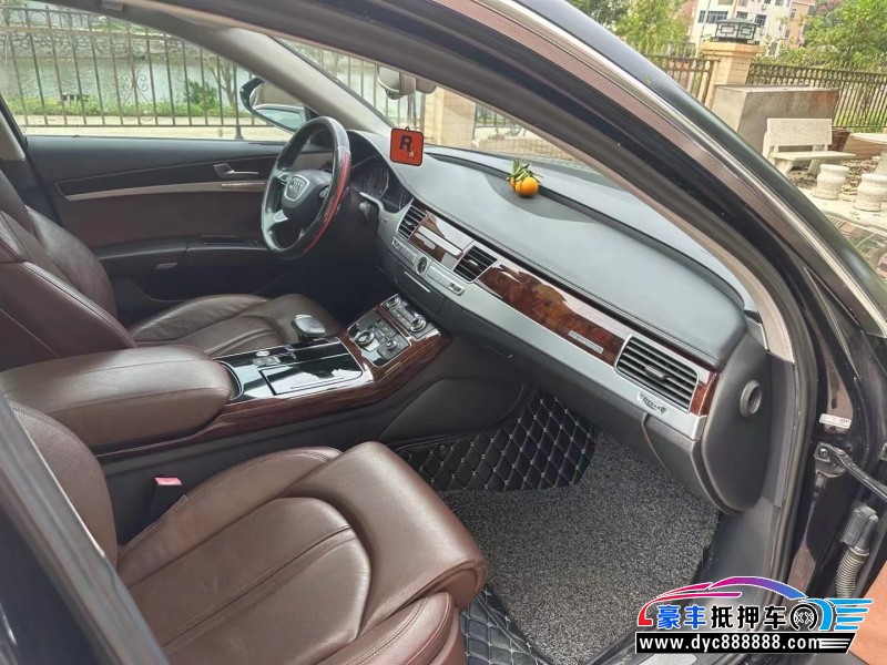 13年奥迪A8轿车抵押车出售