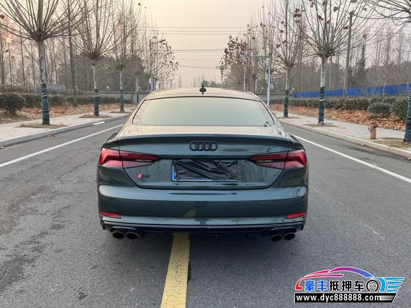 19年奥迪A5轿车抵押车出售