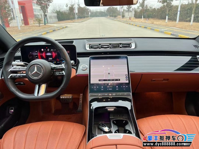 22年奔驰S轿车抵押车出售