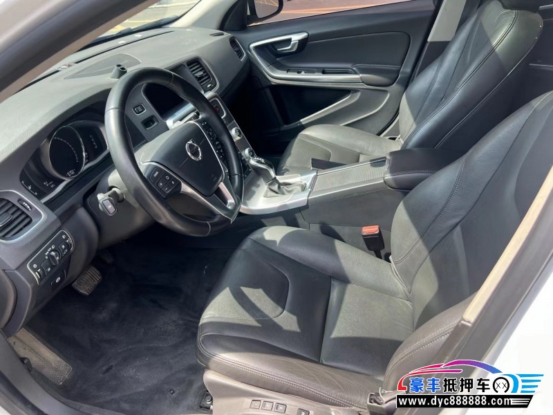 18年沃尔沃S60轿车抵押车出售