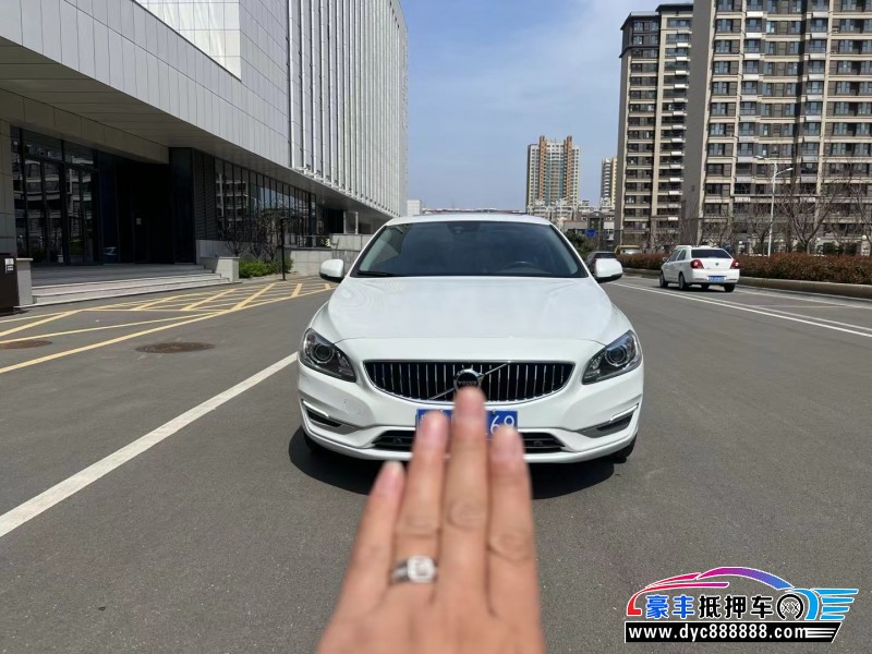 18年沃尔沃S60轿车抵押车出售