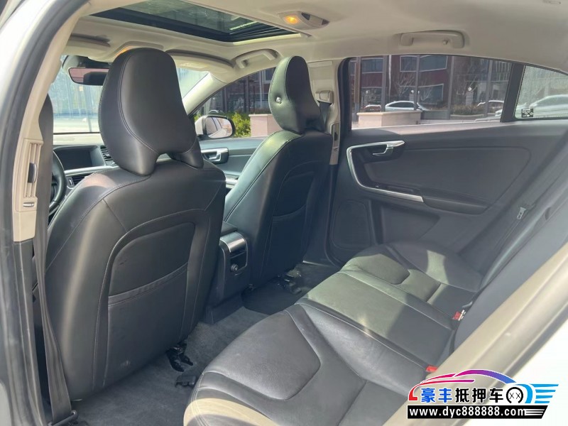 18年沃尔沃S60轿车抵押车出售