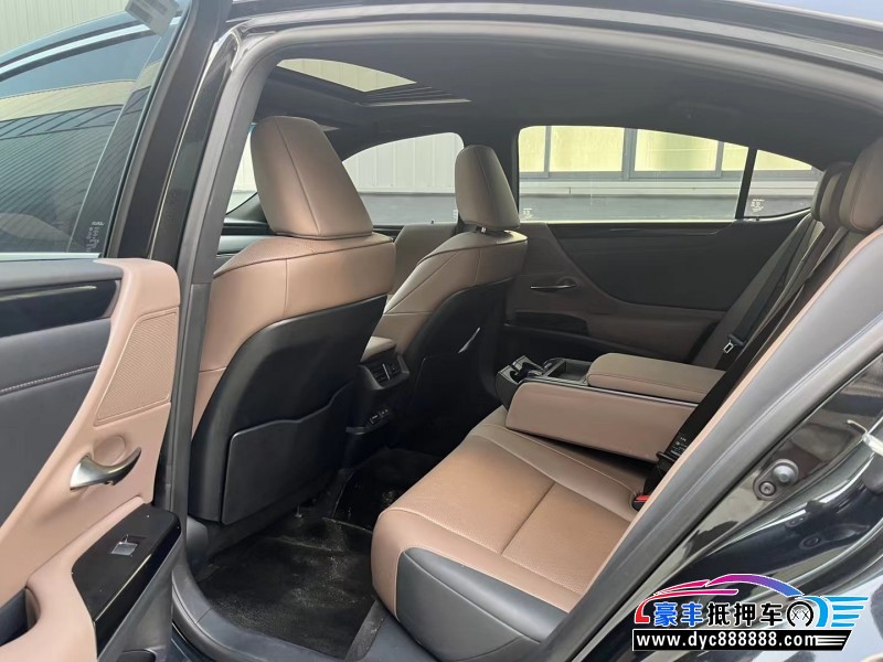 24年雷克萨斯ES轿车抵押车出售