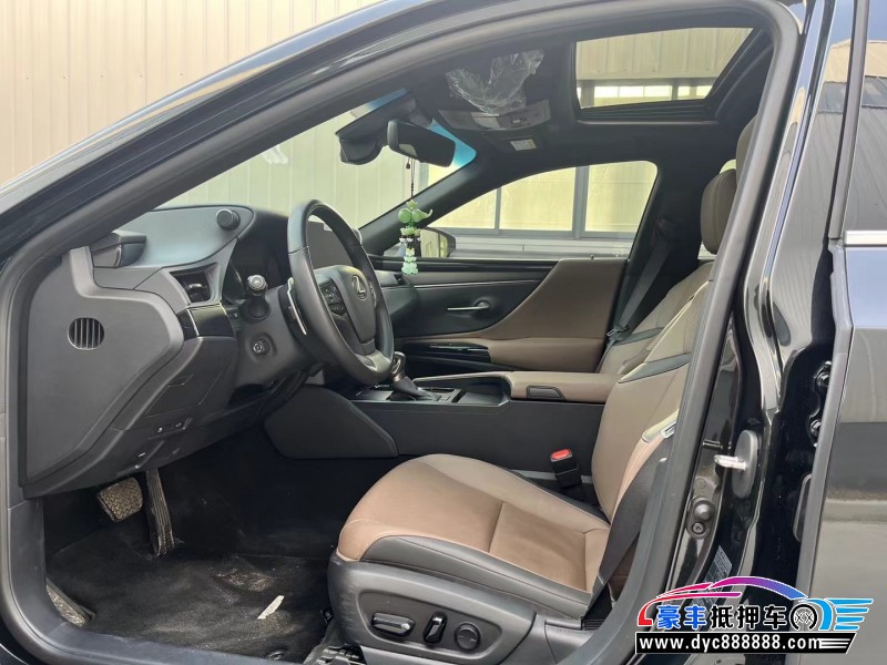 24年雷克萨斯ES轿车抵押车出售